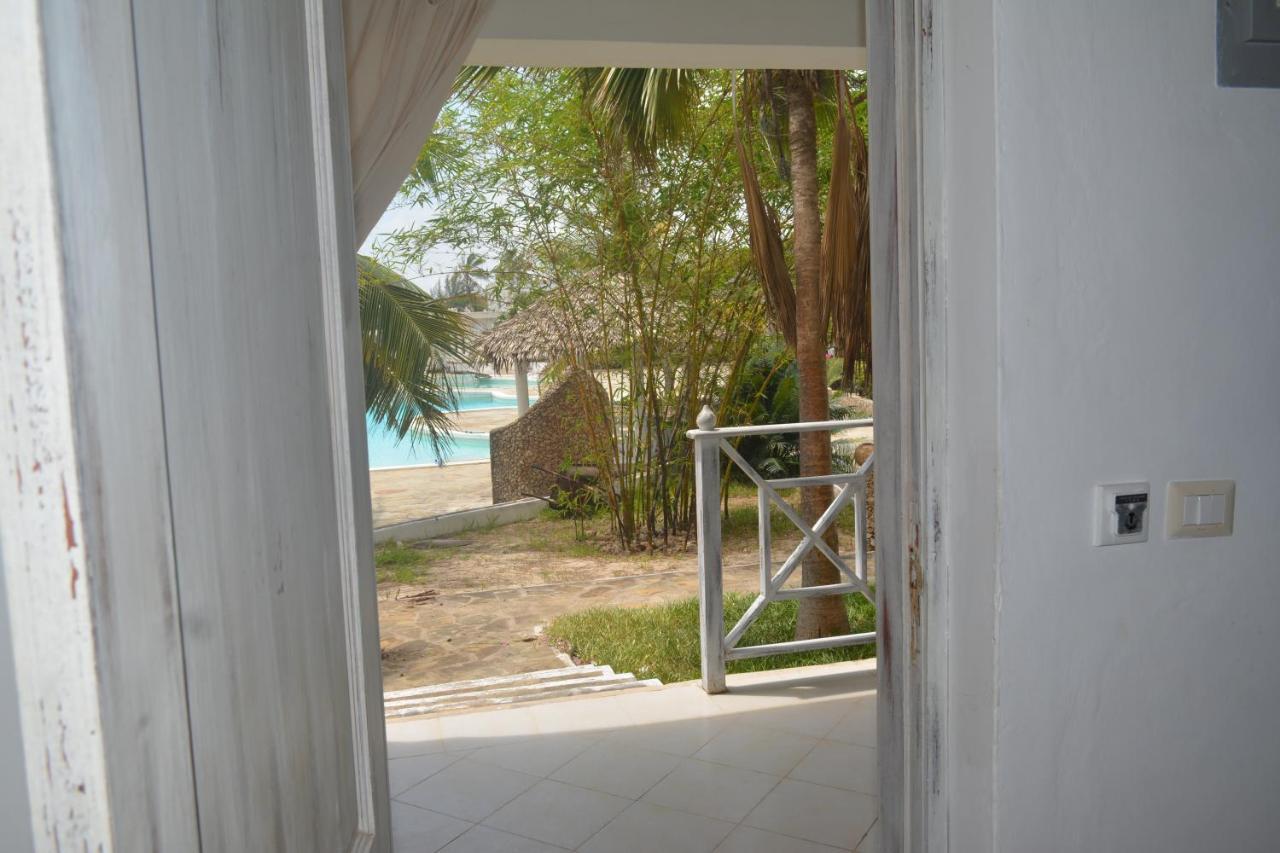 Twiga Beach & Spa Watamu Buitenkant foto